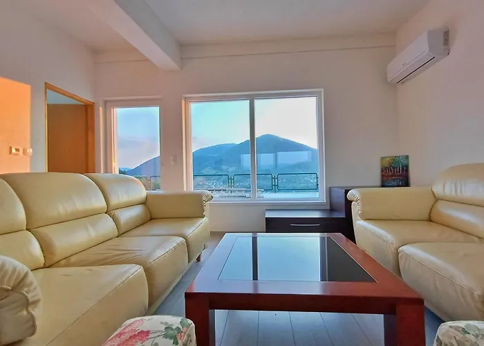 High Sky Apartments