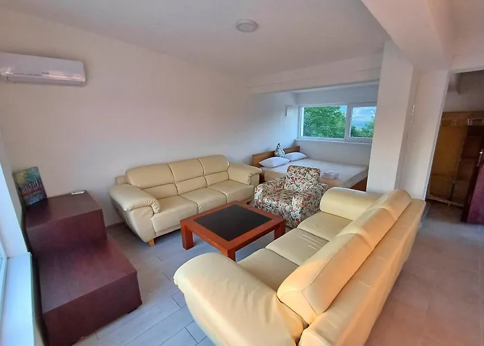 High Sky Apartments